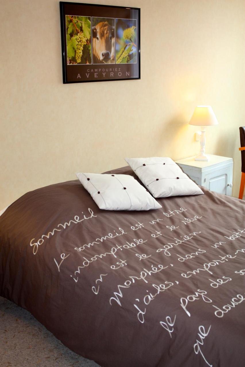 Hotel Le Relais Du Coustoubi Campouriez ภายนอก รูปภาพ